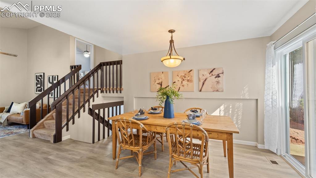 Image 10 of 38: Dining Area