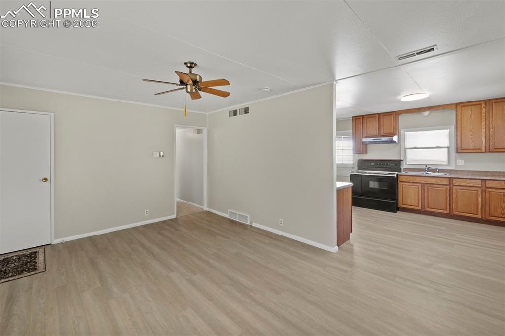 Image 11 of 45: Living Room