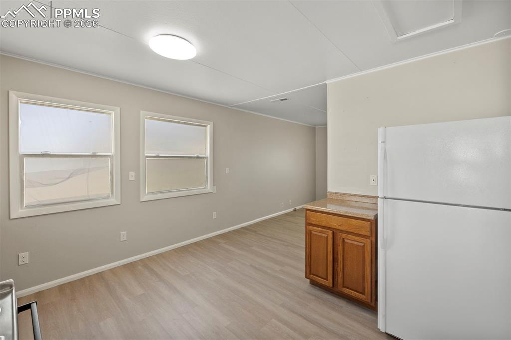 Image 14 of 45: Kitchen