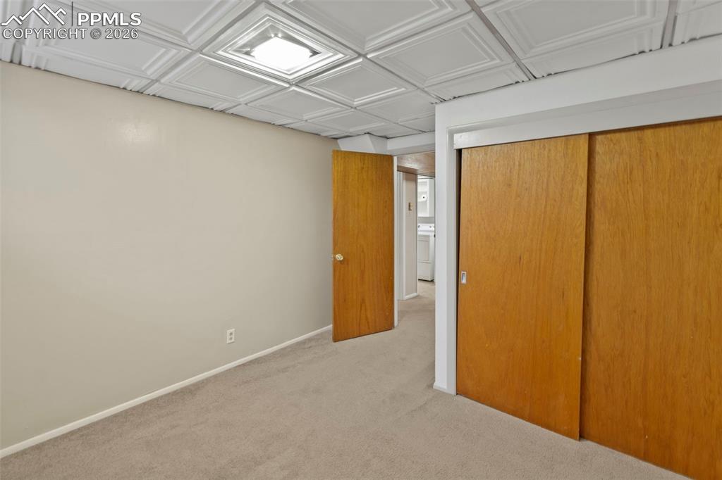 Image 33 of 45: Bedroom