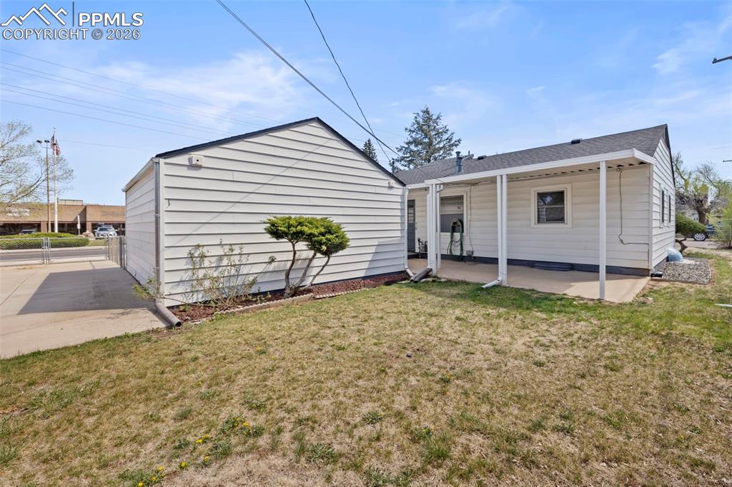 Image 40 of 45: Back of Structure