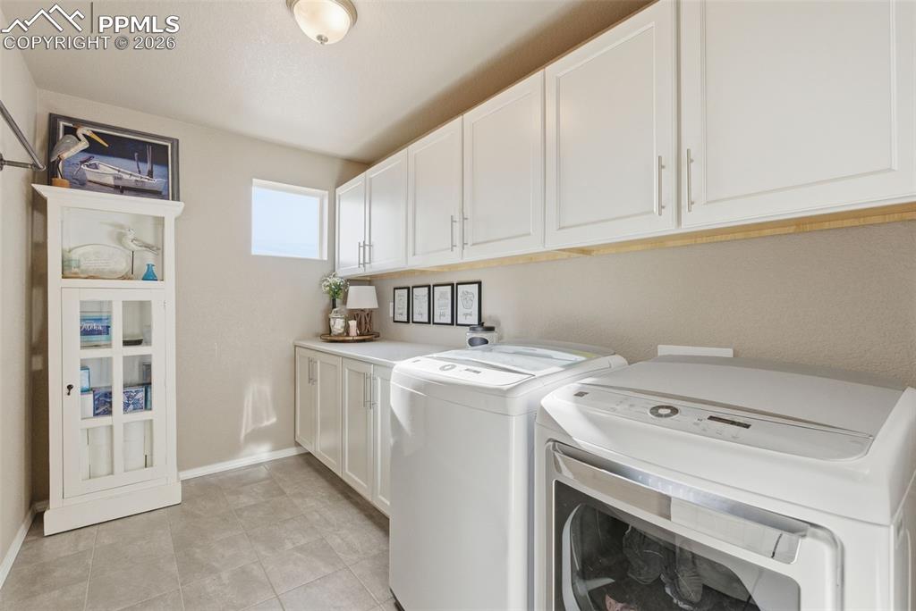 Image 29 of 47: Upstairs Laundry