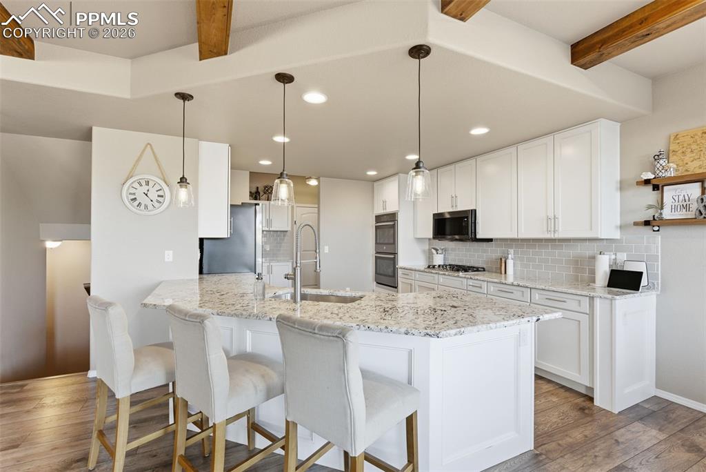 Image 6 of 47: Kitchen