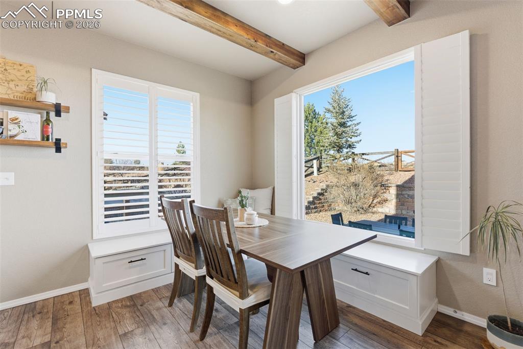 Image 9 of 47: Kitchen Nook