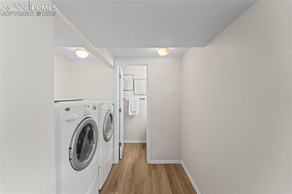 Image 24 of 28: Laundry