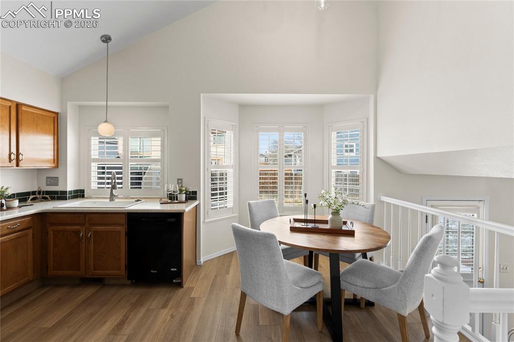 Image 7 of 28: Refreshed kitchen