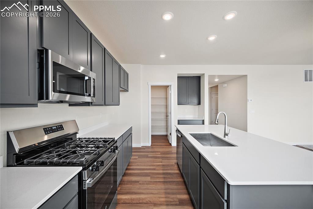 Image 11 of 34: Kitchen