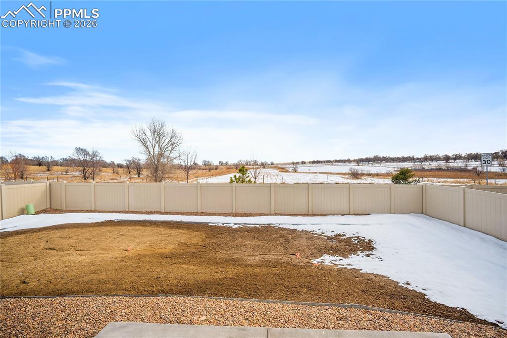 Image 18 of 34: Yard