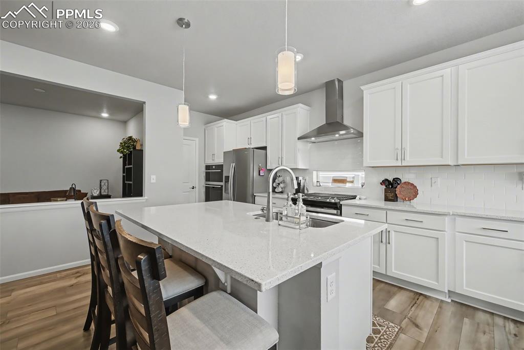 Image 12 of 30: Kitchen