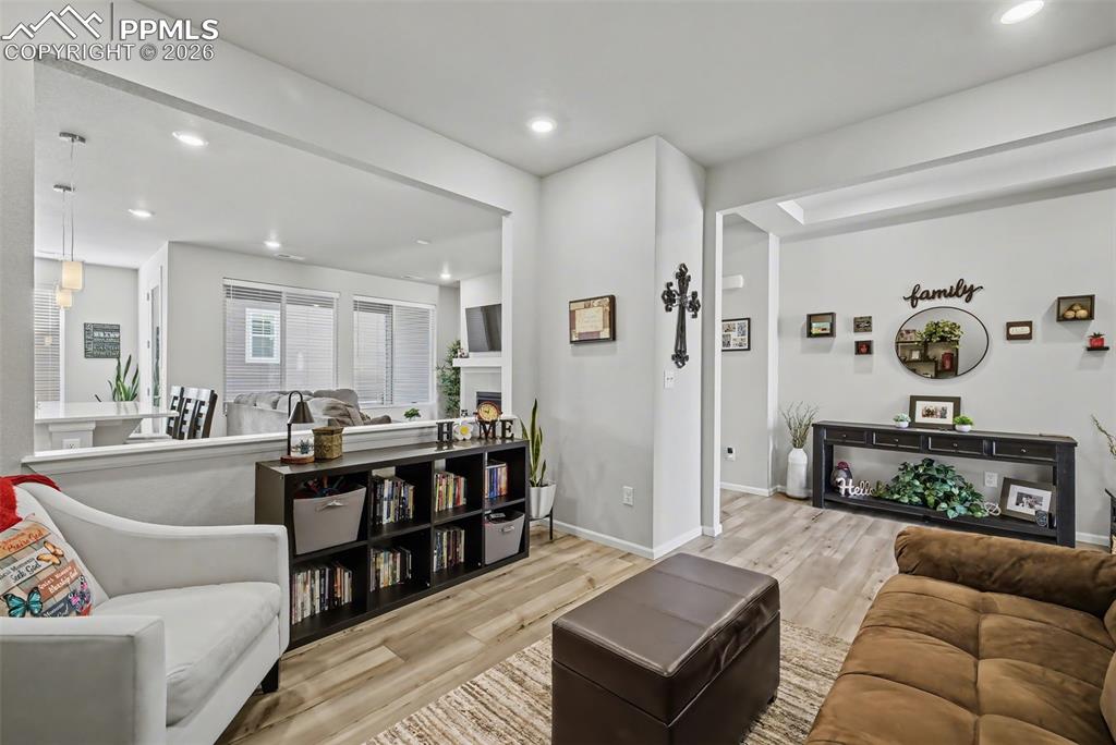 Image 5 of 30: Living Room