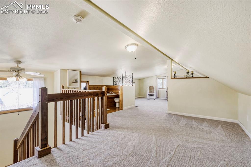 Image 25 of 47: Bathroom