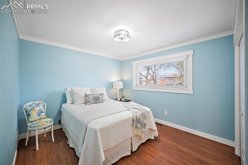 Image 24 of 47: Bedroom