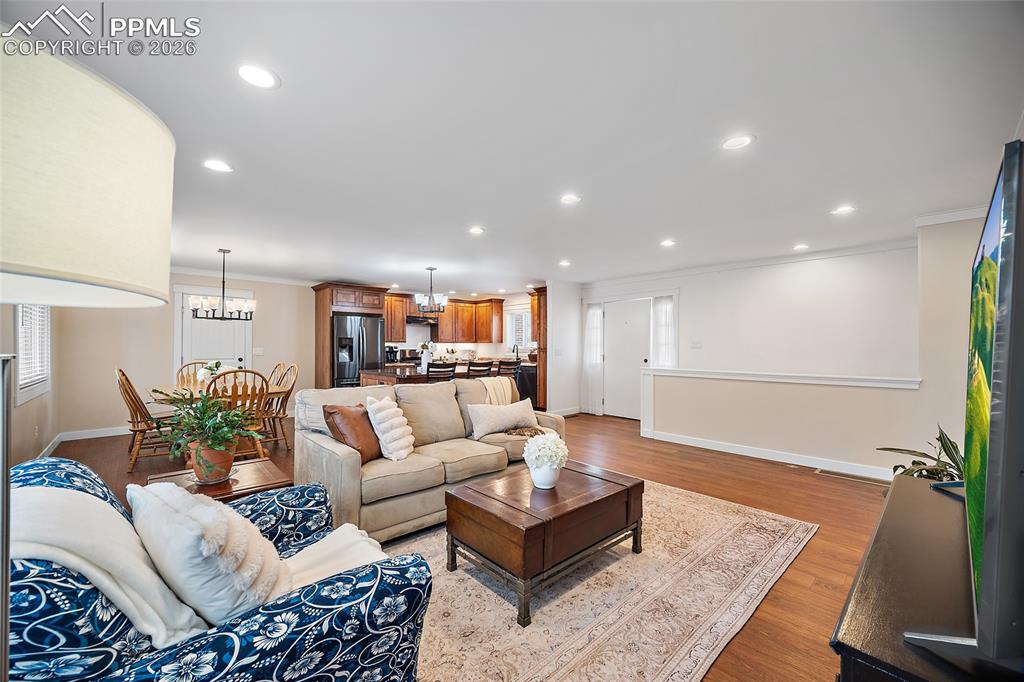 Image 26 of 47: Living Room