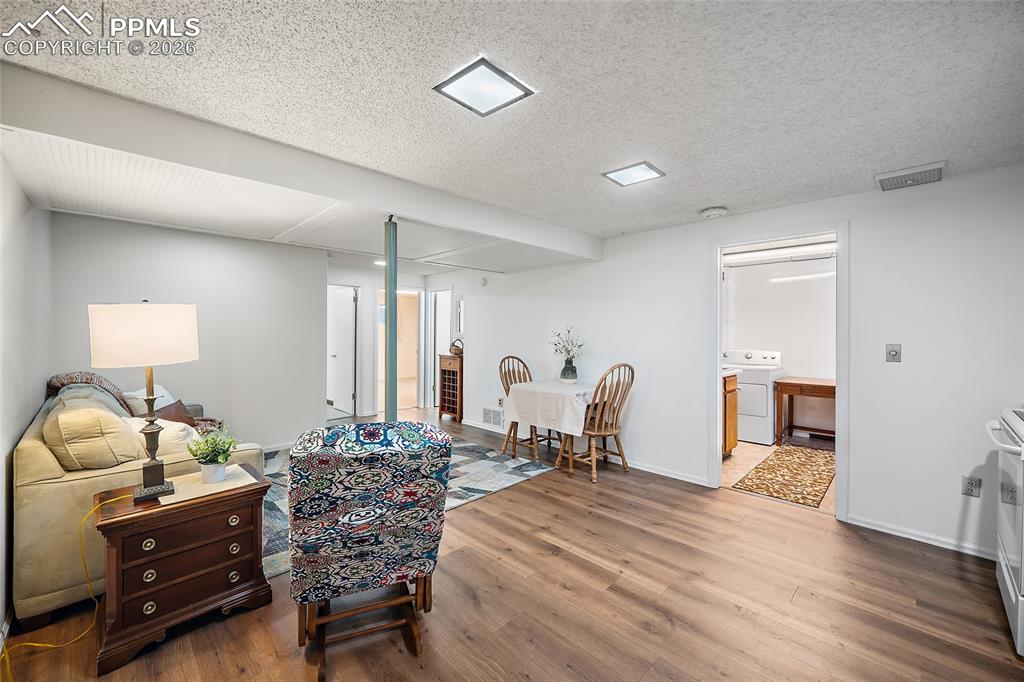 Image 28 of 47: Sitting Room