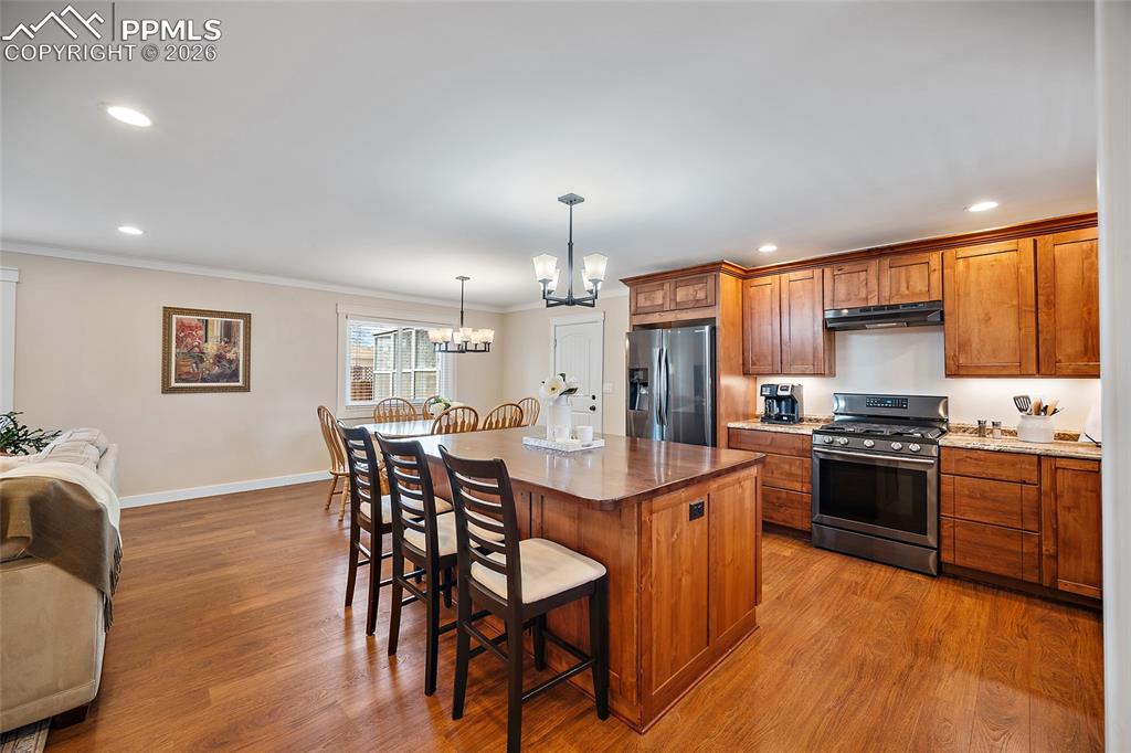 Image 4 of 47: Kitchen