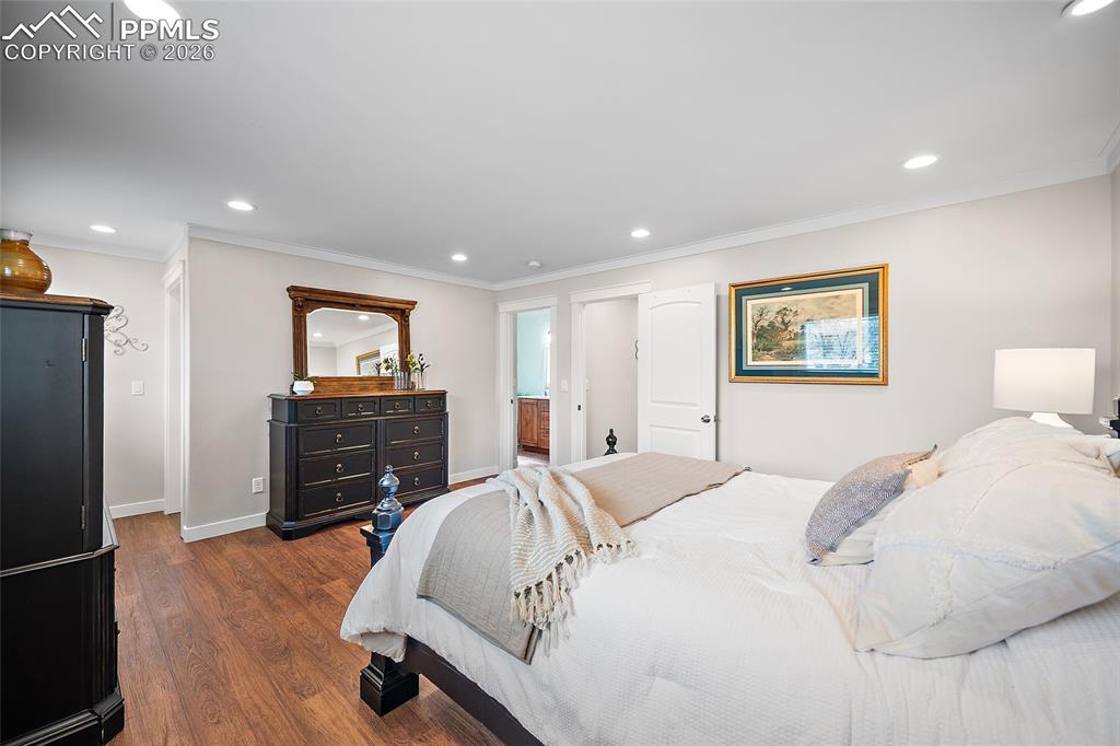 Image 5 of 47: Bedroom