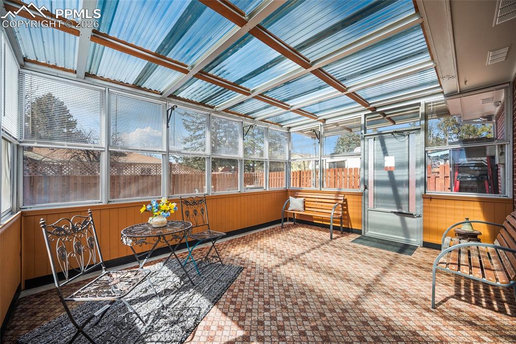 Image 6 of 47: Sun Room