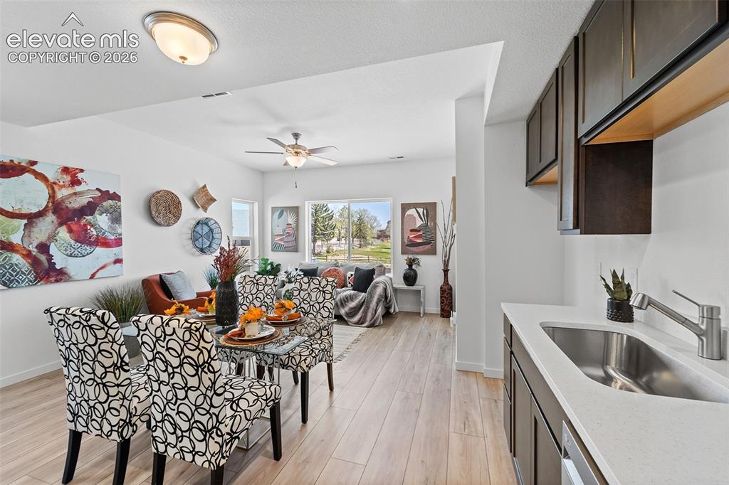 Image 12 of 28: Dining Area