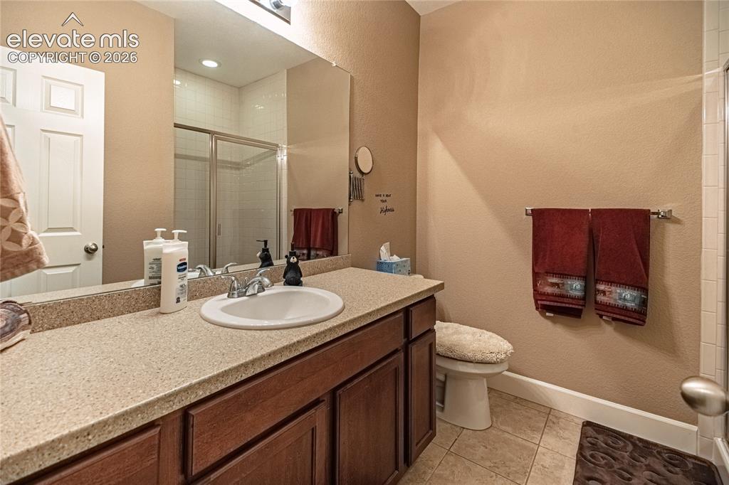Image 39 of 49: Bathroom