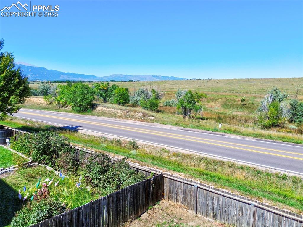 Image 8 of 40: View