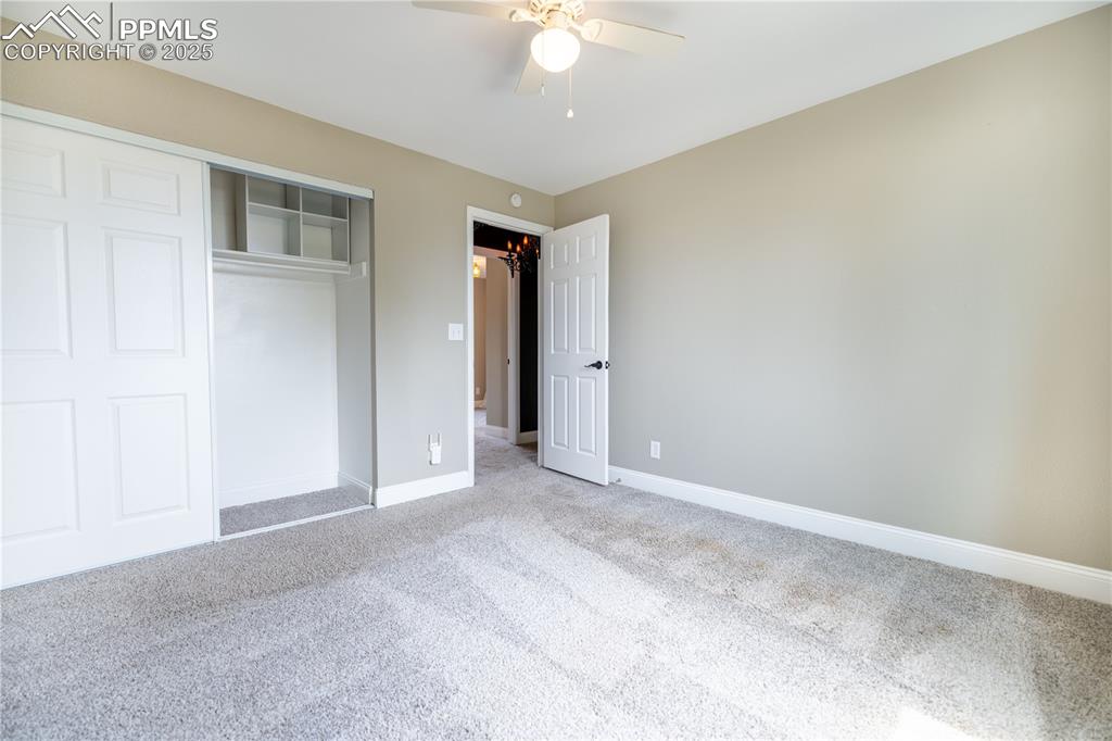 Image 14 of 28: Primary bedroom