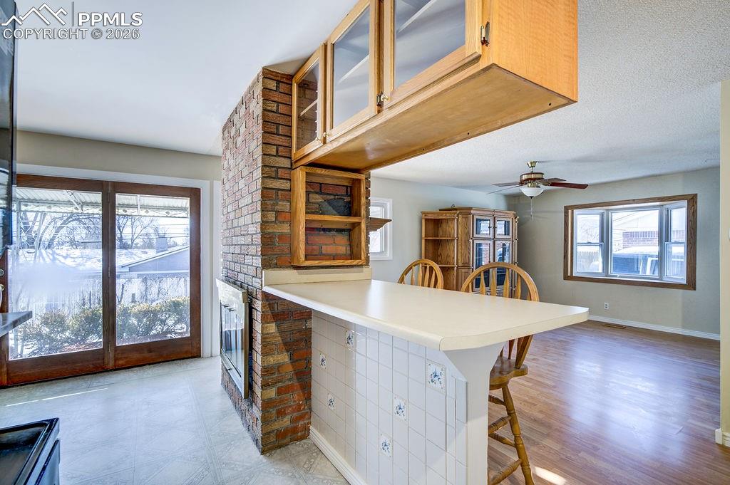 Image 10 of 49: Kitchen