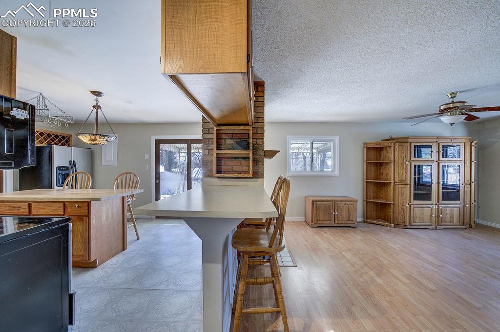 Image 11 of 49: Kitchen