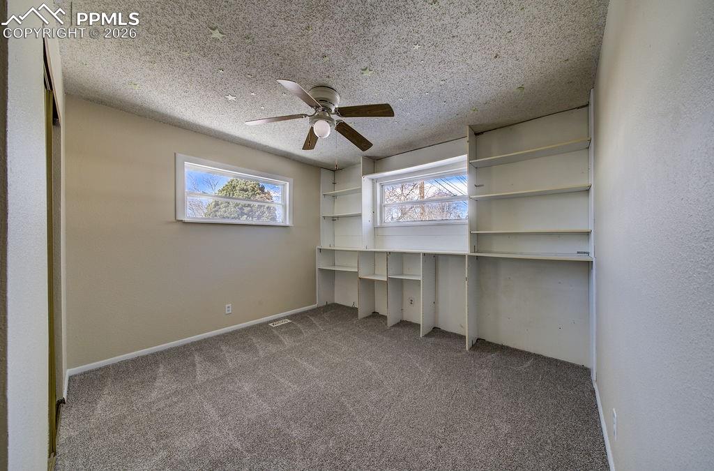 Image 36 of 49: Bedroom