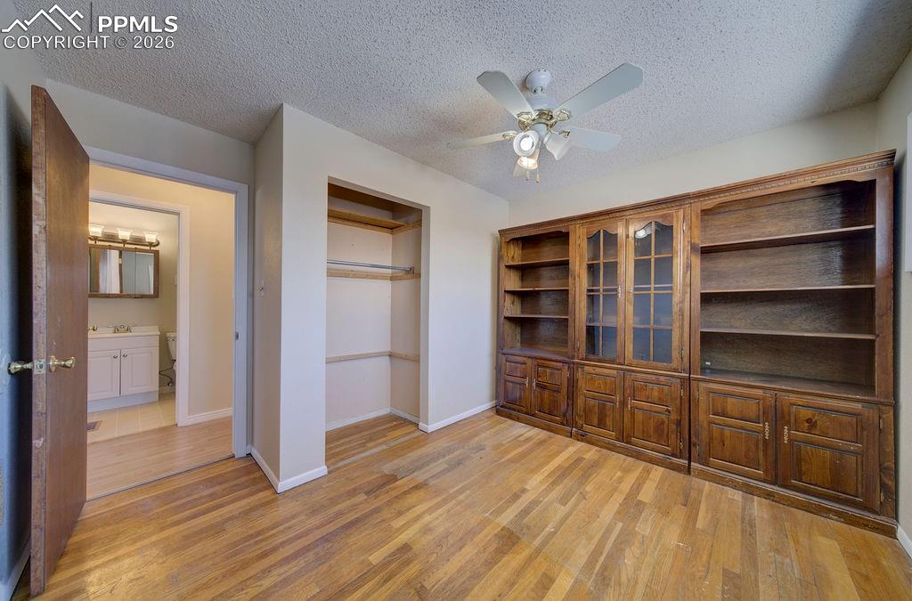 Image 38 of 49: Bedroom