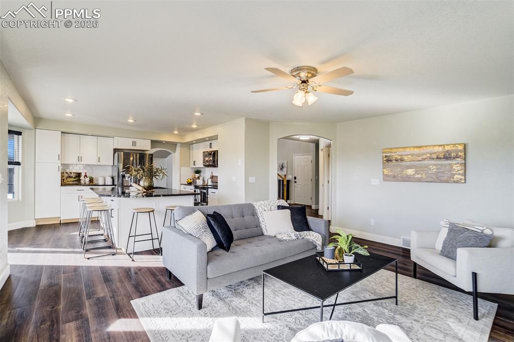 Image 9 of 50: Living Room