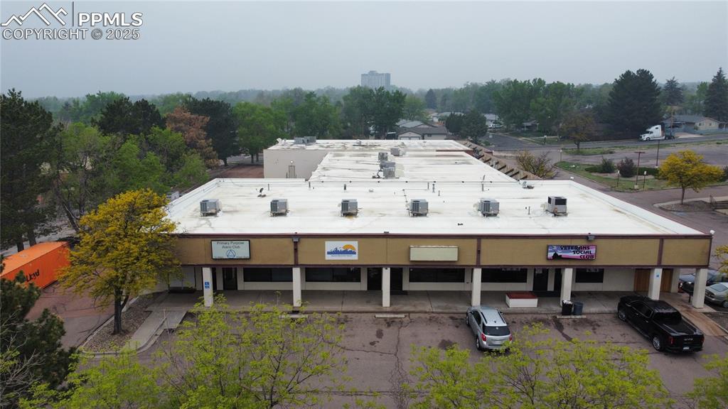 Image 4 of 8: Birds eye view of property