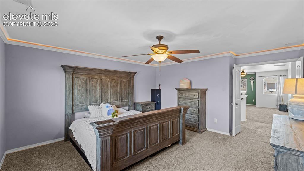 Image 15 of 34: Bedroom