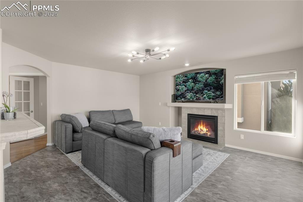 Image 15 of 39: Family Room