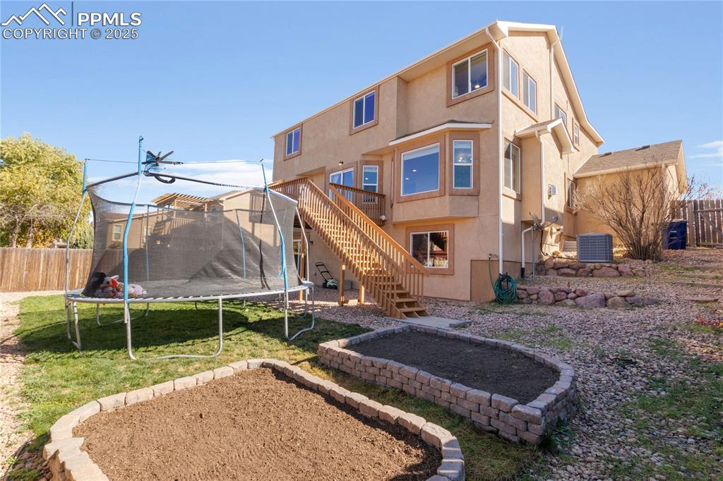 Image 36 of 39: Back of Structure