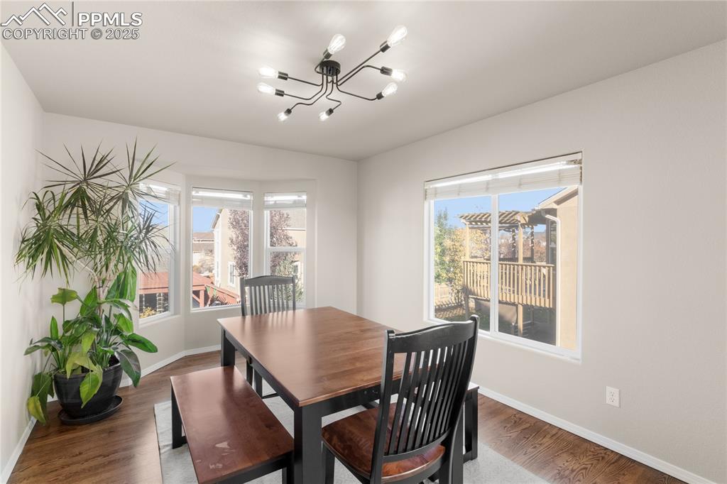 Image 5 of 39: Dining Area