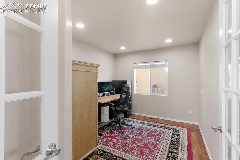 Image 9 of 39: Office