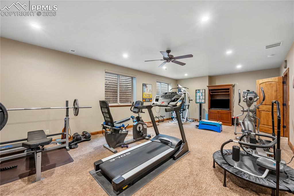 Image 34 of 45: Could also be a bedroom if needed