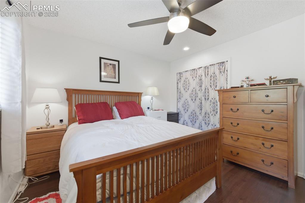 Image 20 of 26: ceiling fan and central air
