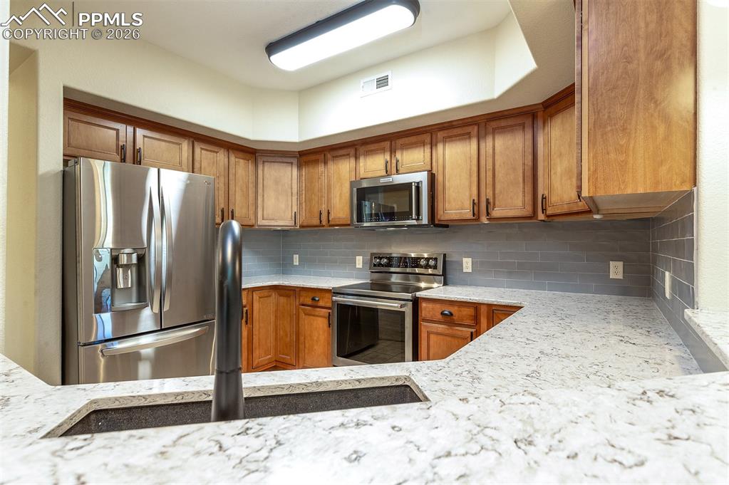 Image 9 of 23: Updated with all appliances