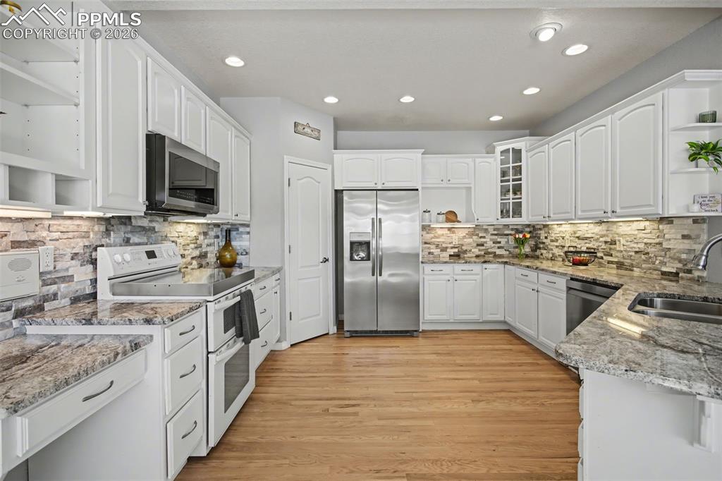 Image 12 of 48: Living Room