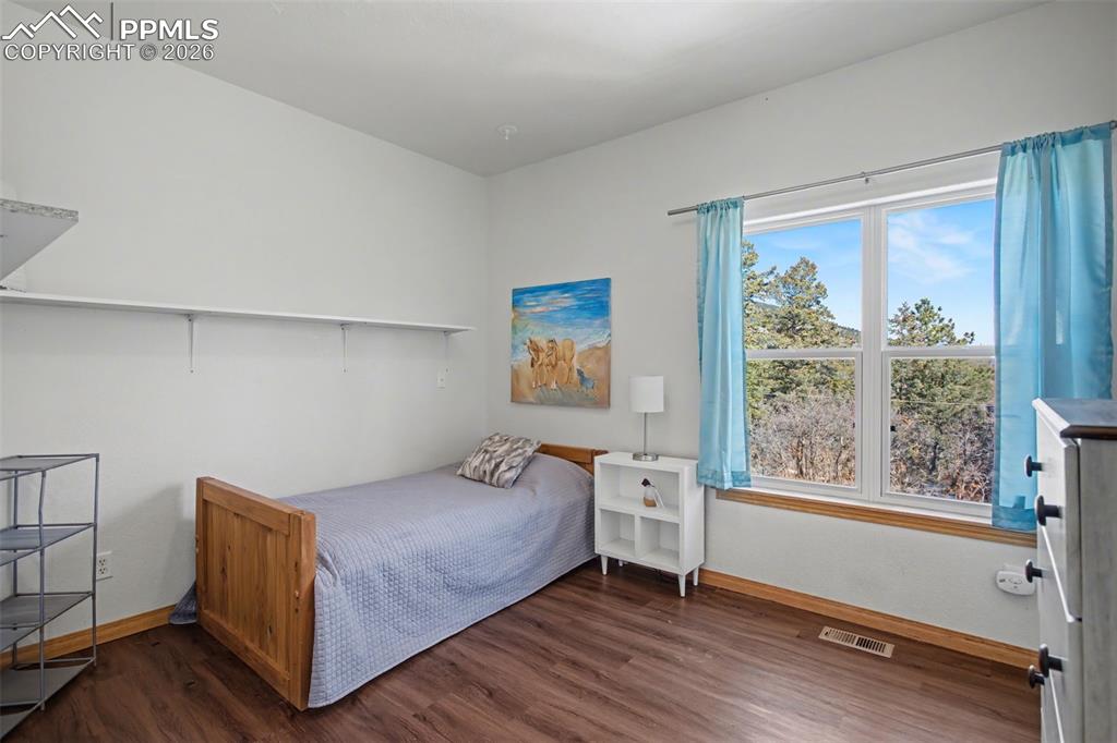 Image 22 of 48: Master Bathroom