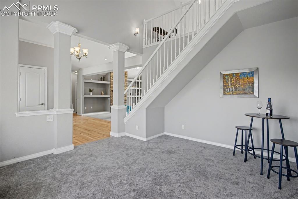 Image 6 of 48: Entry