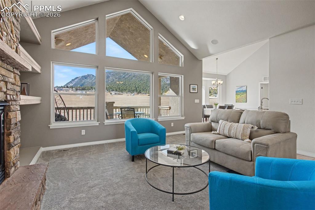 Image 8 of 48: Sitting Room