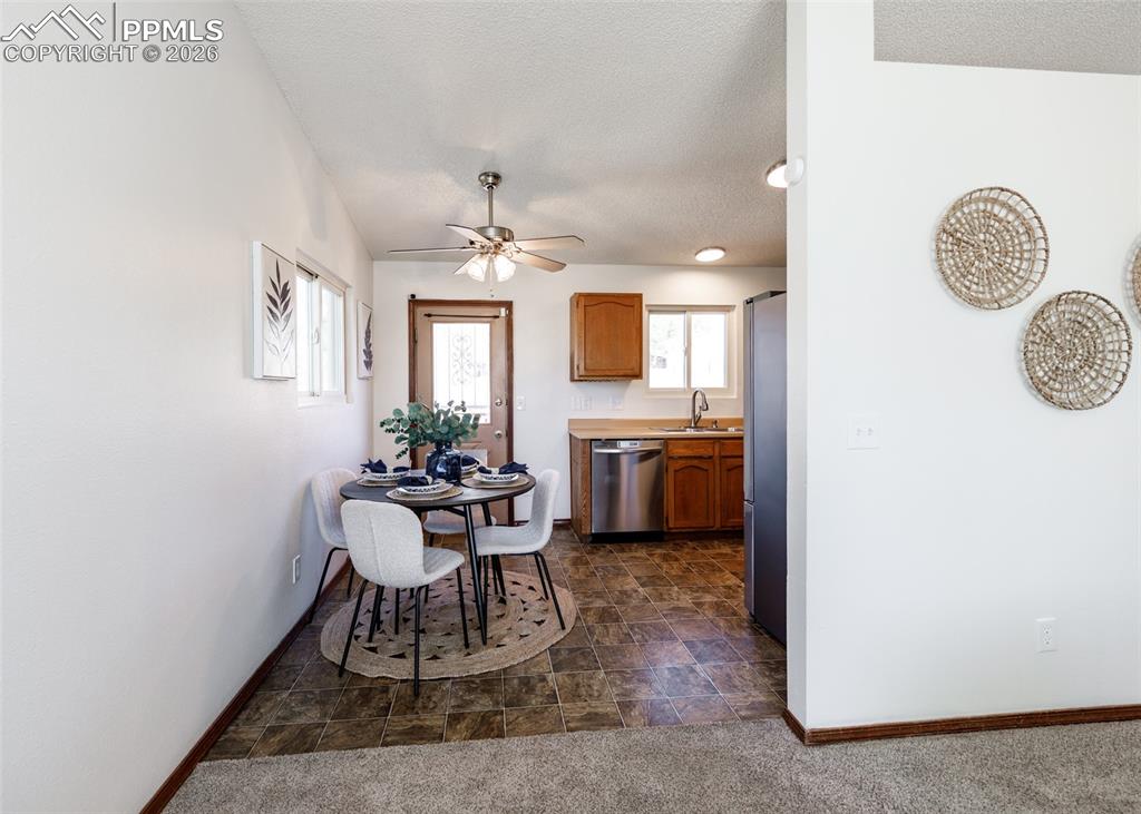 Image 10 of 38: Dining Area