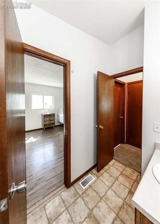 Image 21 of 38: Bathroom