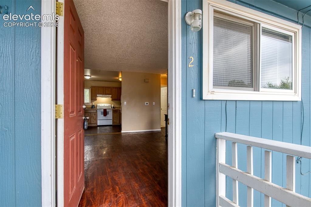Image 8 of 34: Entry