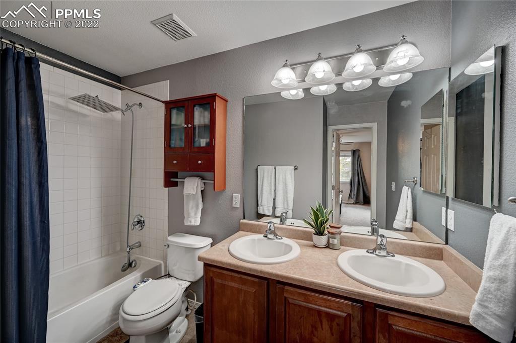Listing 6917607, Image 16 of 39