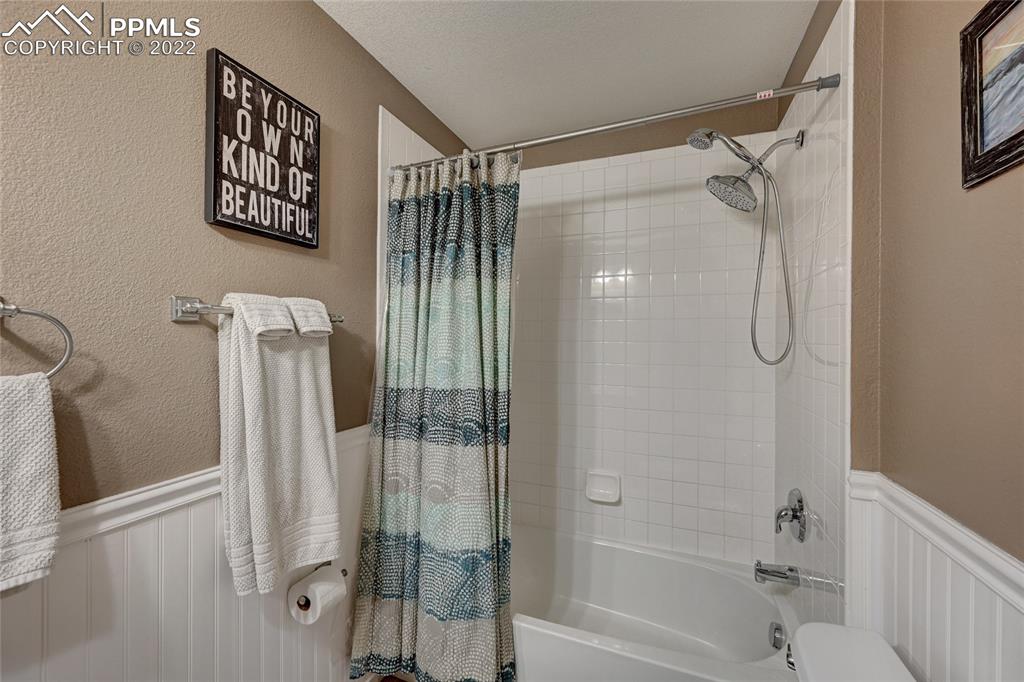 Listing 6917607, Image 21 of 39