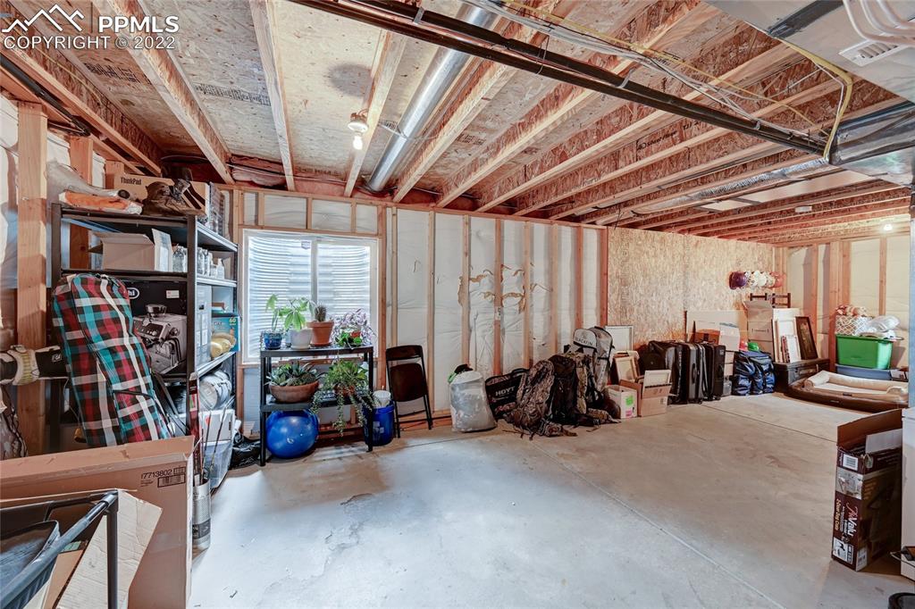 Listing 6917607, Image 24 of 39