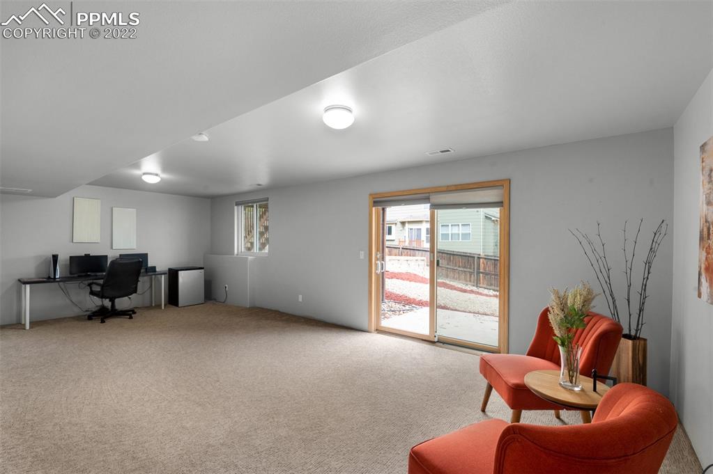 Listing 6918755, Image 16 of 34